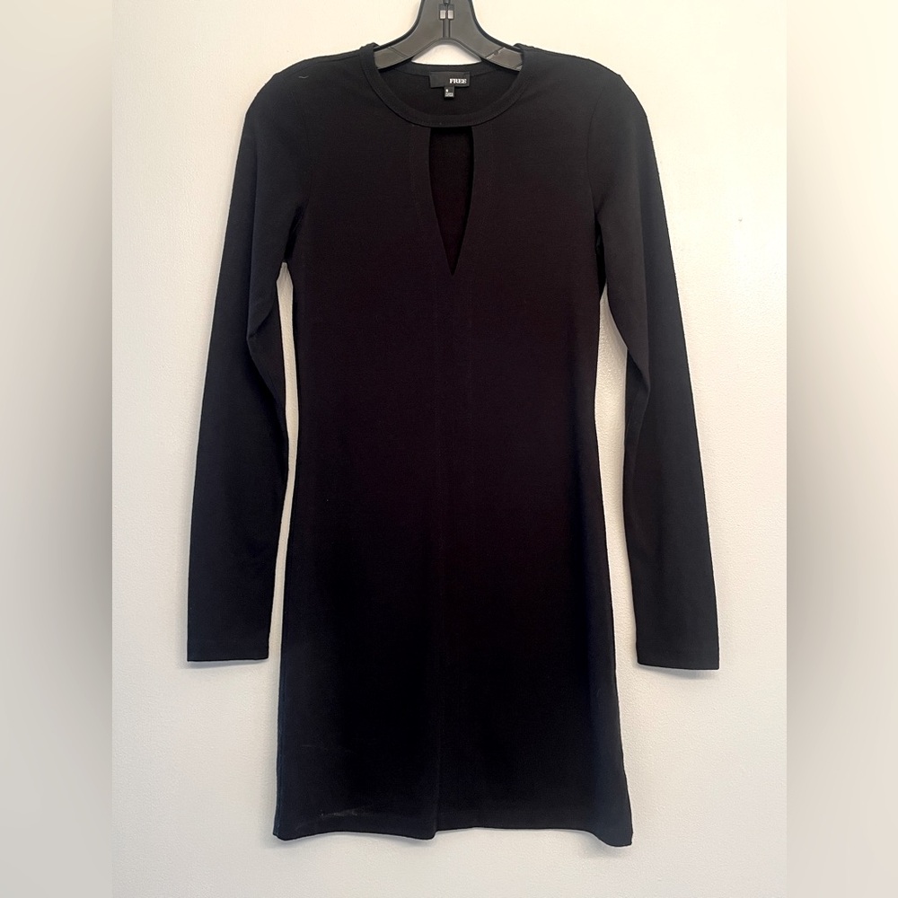 Aritzia Wilfred Free Black Keyhole V-Neck Long Sleeve Mini Dress size S